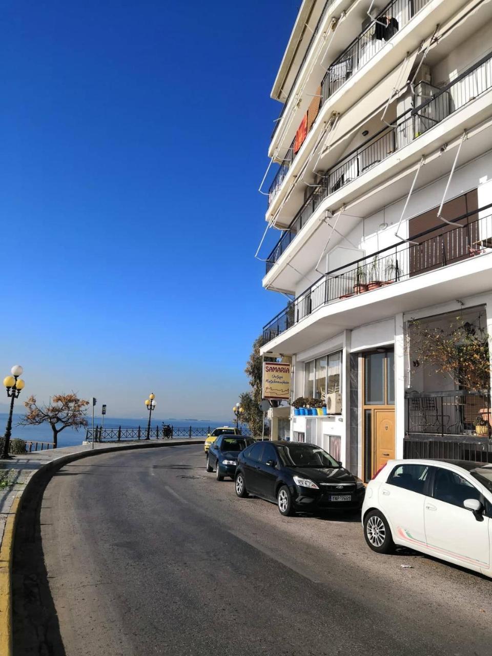 Paradise Apartment in Peiraiki Piraeus Bagian luar foto